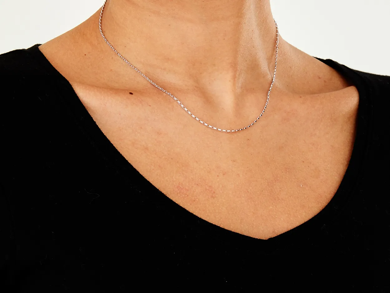 9ct White Gold 1.7mm Diamond Cut Oval Belcher Chain 16"/40cm Hallmarked