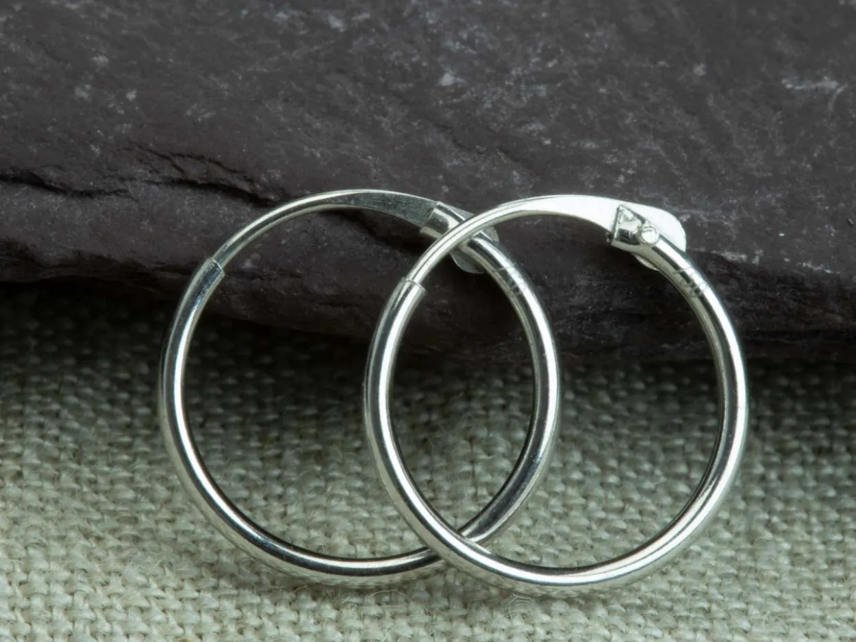 18ct White Gold 11mm Hinged Sleeper Hoop Earring, 100% Recycled Gold