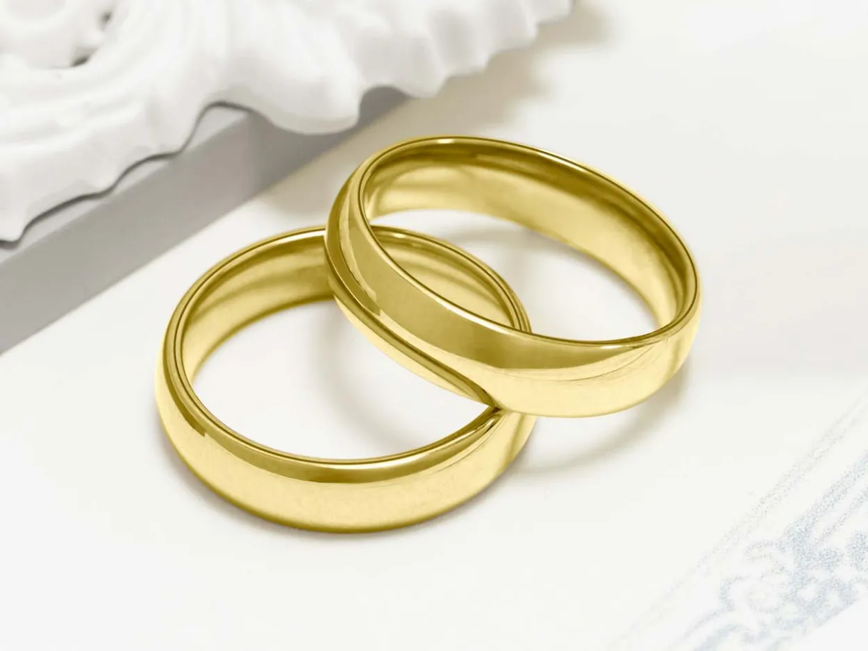 18ct Yellow Gold Court Wedding Ring 6.0mm, Size Z, 5.00g Super Lightweight, Laser Hallmarked, Wall Thickness 2.0mm, 100% Recycled Gold