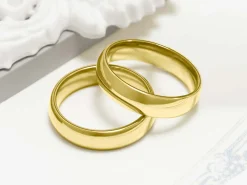 18ct Yellow Gold Court Wedding Ring 6.0mm, Size U, 4.62g Super Lightweight, Laser Hallmarked, Wall Thickness 2.0mm, 100% Recycled Gold
