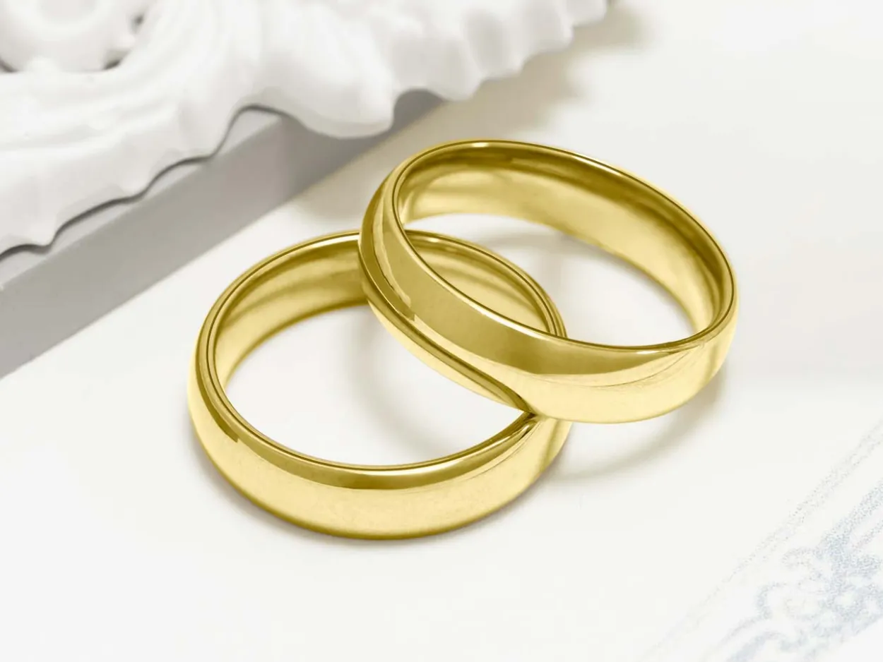 18ct Yellow Gold Court Wedding Ring 5.0mm, Size R, 3.50g Super Lightweight, Laser Hallmarked, Wall Thickness 1.8mm, 100% Recycled Gold