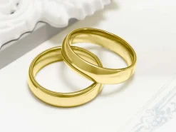 18ct Yellow Gold Court Wedding Ring 5.0mm, Size P, 3.38g Super Lightweight, Laser Hallmarked, Wall Thickness 1.8mm, 100% Recycled Gold