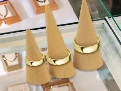 18ct Yellow Gold Court Wedding Ring 5.0mm, Size O, 3.32g Super Lightweight, Laser Hallmarked, Wall Thickness 1.8mm, 100% Recycled Gold