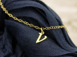 9ct Yellow Gold Letter V Initial Charm