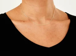9ct Yellow Gold 0.8mm Diamond Cut Curb Chain 16