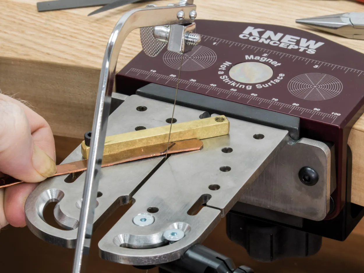 Knew Concepts Sawing Bench Peg