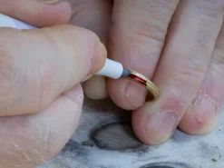 Lacquer Pen With Lacomit UN1263