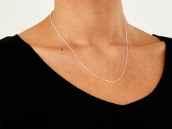 Sterling Silver 0.9mm Diamond Cut Curb Chain 18