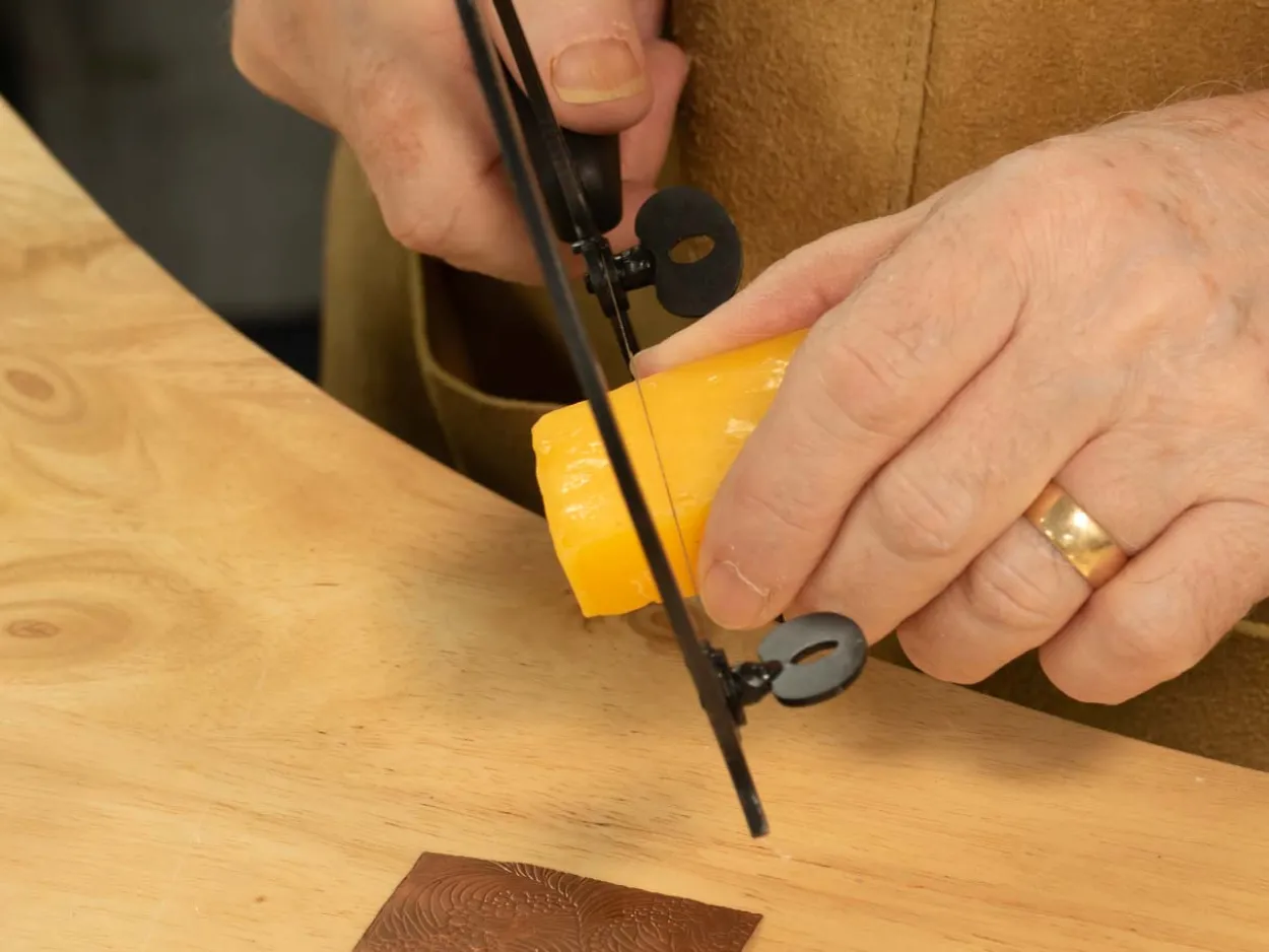 Super Pike Swiss Saw Blades Set Of 72, Grades 3, 1, 2/0, 3/0, 4/0 And 6/0 With 1oz Beeswax Block