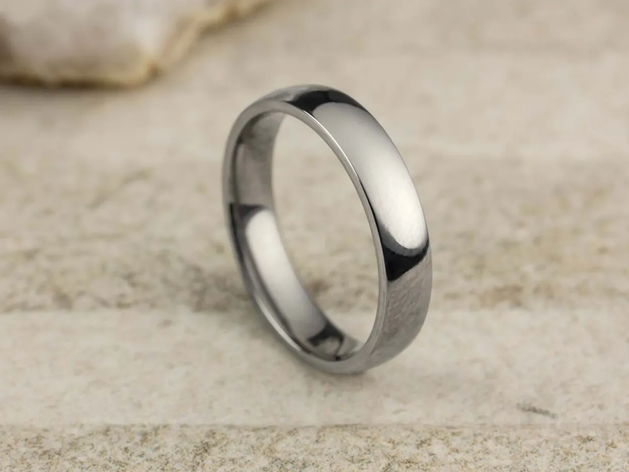 Titanium Court Polished Wedding Ring 4.0mm, Size T, 1.6mm Wall