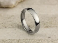 Titanium Court Polished Wedding Ring 4.0mm, Size Z, 1.6mm Wall