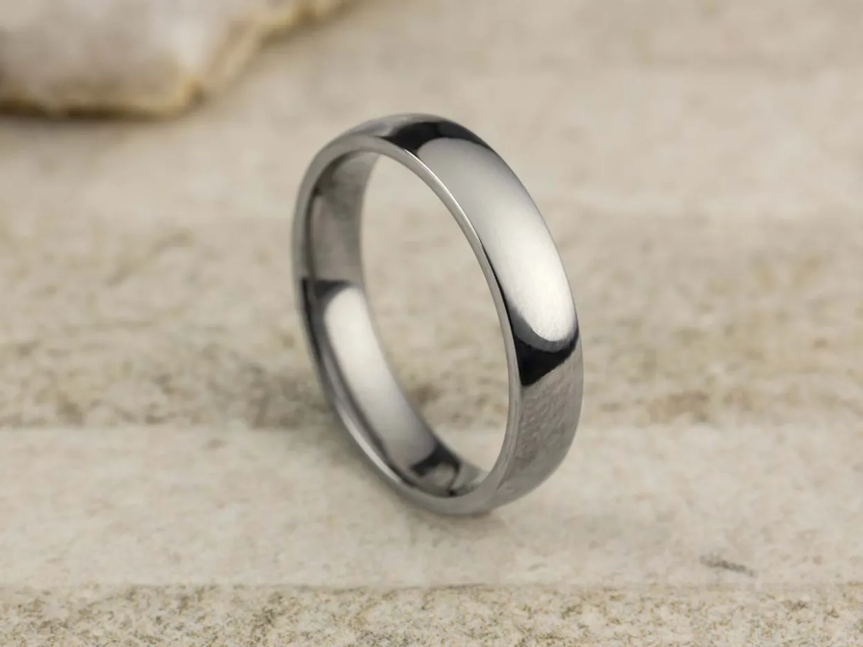 Titanium Court Polished Wedding Ring 4.0mm, Size O, 1.6mm Wall